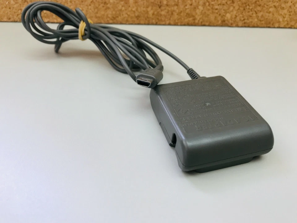 Genuine100V Charger for Nintendo DS Lite Console Good Condition / Tested Working - Image 4 of 4