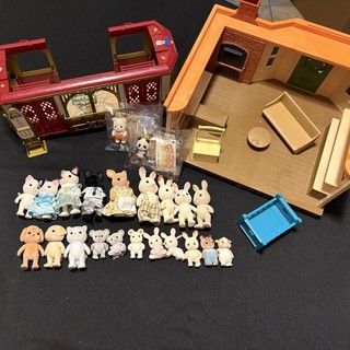 Large Calico Critter/Sylvanian Families Lot. 23 Dolls With Accessories.