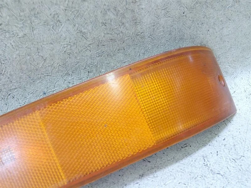 Passenger Right Front Park Light Marker Fits 90-92 FORD PROBE K6-195444 - Image 3 of 4