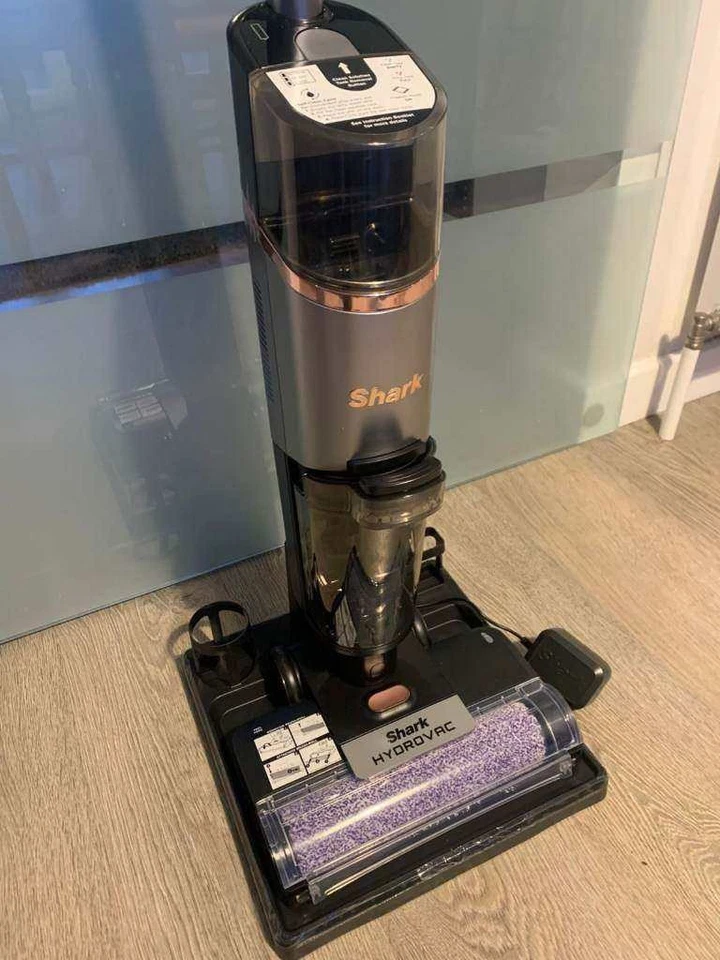 WD210UK HydroVac Cordless Hard Floor Cleaner - Charcoal Grey - New - Image 2 of 4