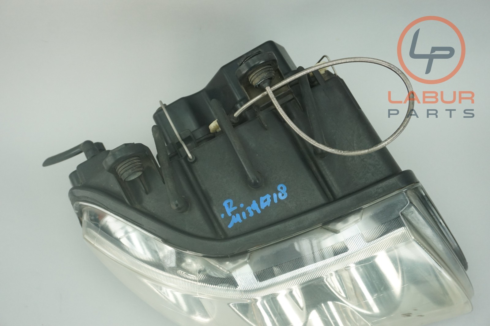 M139 03-08 Maserati Quattroporte Front Right Side Bi Xenon Headlight Tested 1147