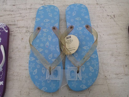 Womens Foam Bottom Print Top Flip Flops, Size 11, Blue Shells NWOT, Unbranded - Picture 2 of 2