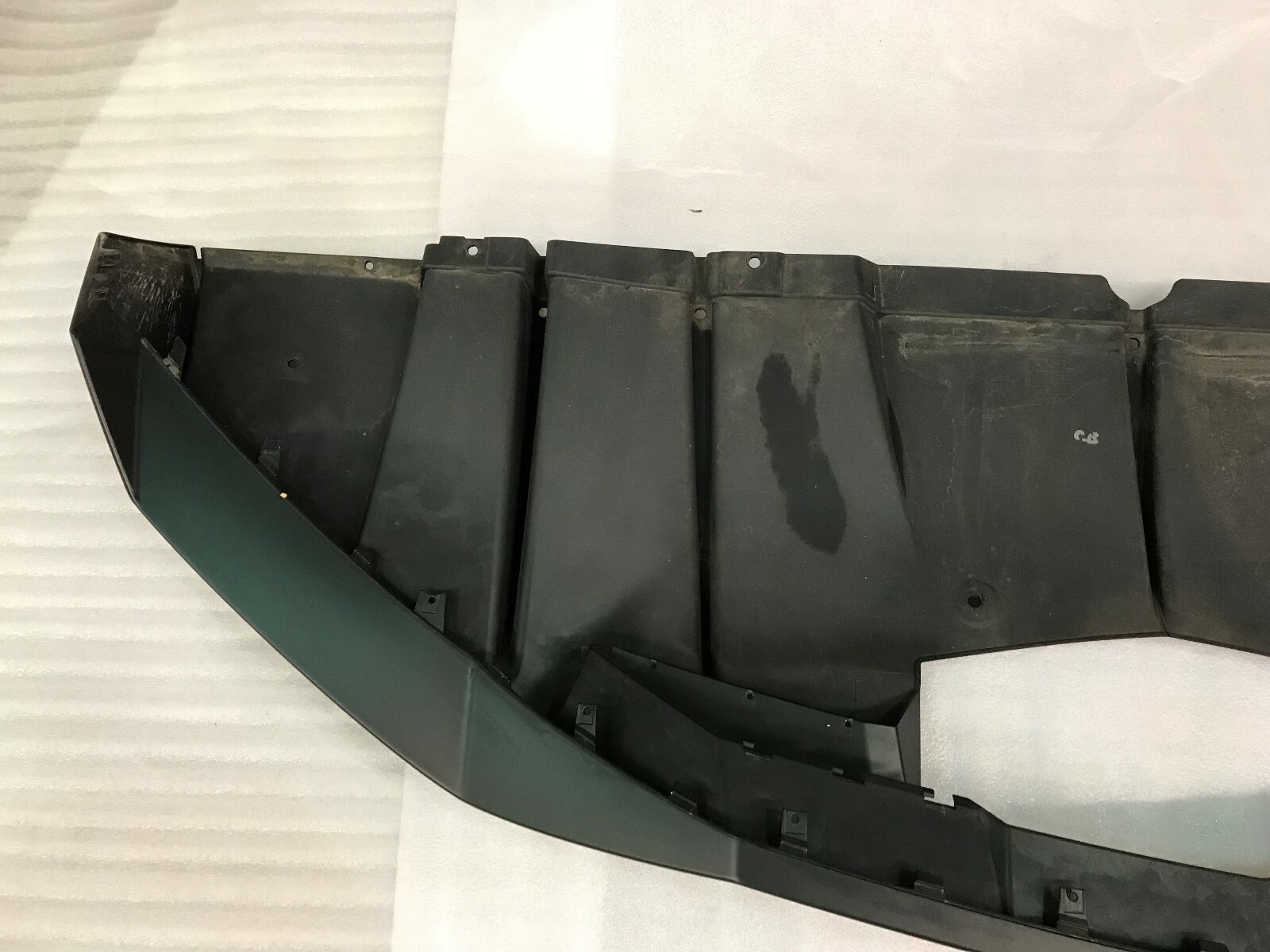 LAMBORGHINI AVENTADOR COUPE REAR BUMPER DIFFUSER SPOILER OEM 470807539B