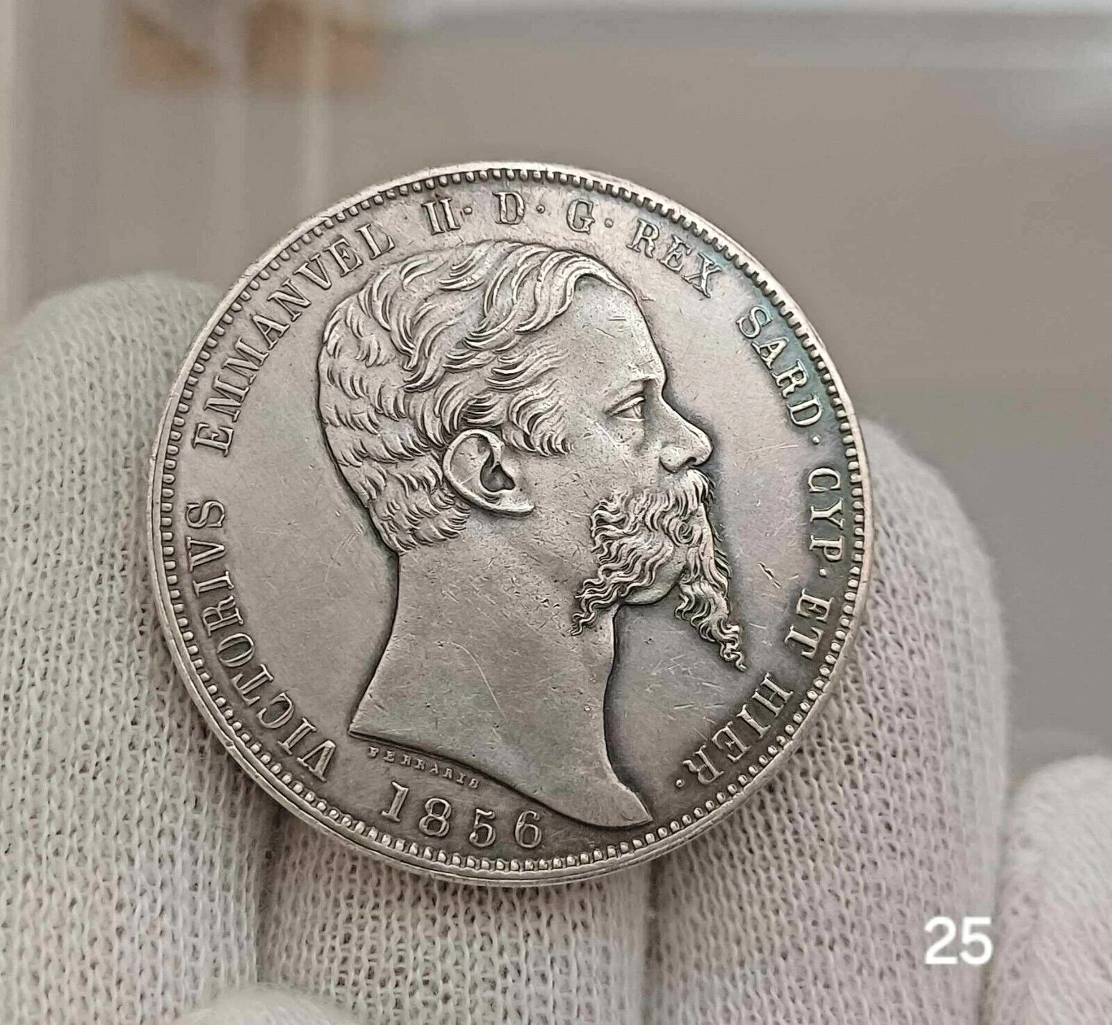 Foto 1 di 2