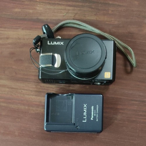 Panasonic LUMIX DMC-LX2-K Czarny obiektyw Leica Kompaktowy aparat cyfrowy Japonia N302 - Zdjęcie 1 z 9