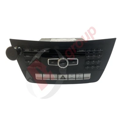 MERCEDES C CLASS SAT NAV CD PLAYER RADIO STEREO HEAD UNIT 2011-2014 A2049002013 - Image 1 of 4