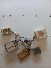 Lot de 5 porte-clés marques CIGARETTES