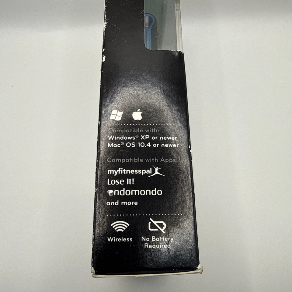  FitBit Ultra FB102B Wireless Activity & Sleep Tracker  NEW (opened box)  - Image 3 of 4