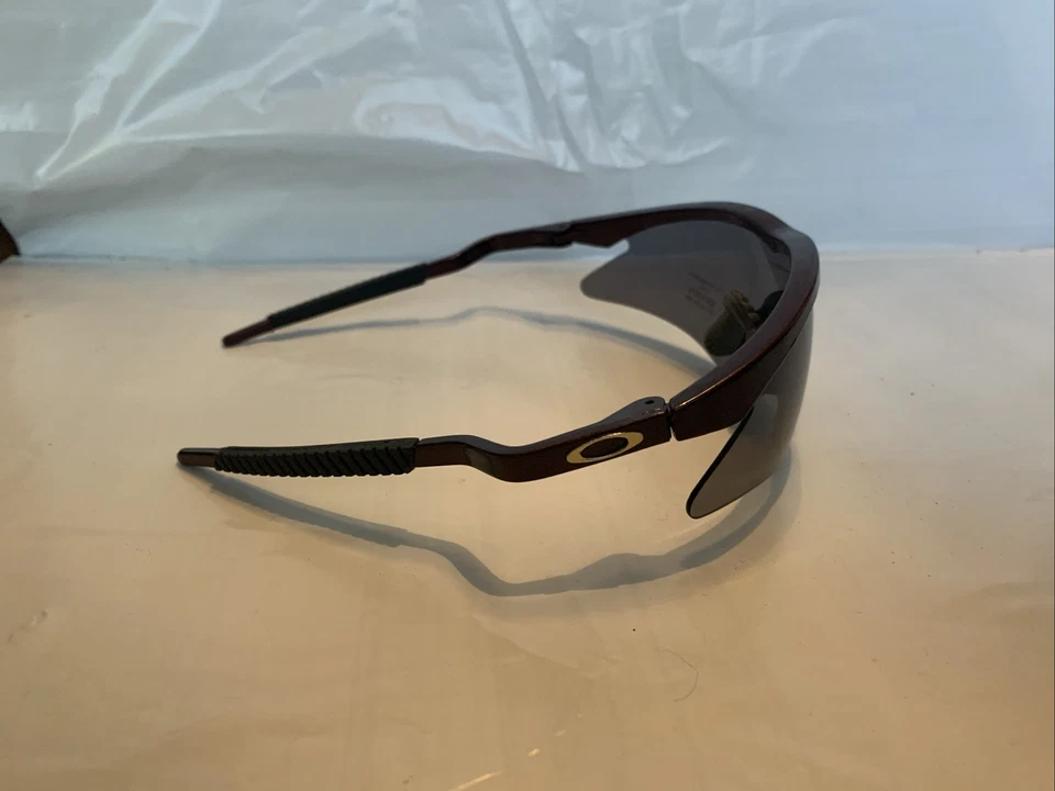 GAFAS DE SOL DE COLECCIÓN AÑOS 90 ORIGINALES PAT # OAKLEY MARCO M Marcos Marrón EE. UU. Foto 4 de 4