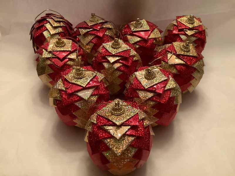 Vintage No-Sew Quilted Paper Christmas Ornaments Red  & Gold (Lot of 10)