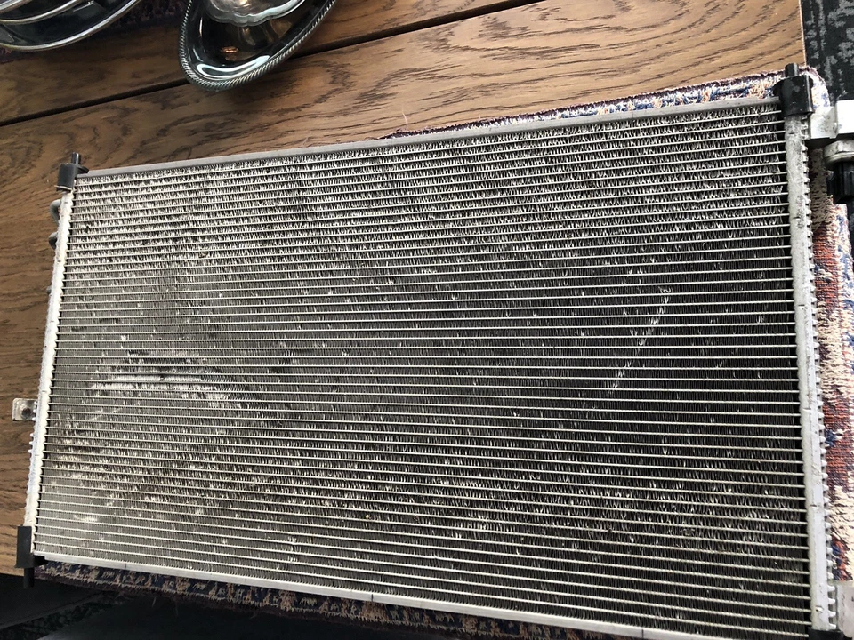 Nissan Cube 2011 evaporador condensador de aire acondicionado, fabricante de equipos originales, usado Foto 4 de 4