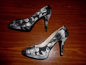 nine west 2 inch heels