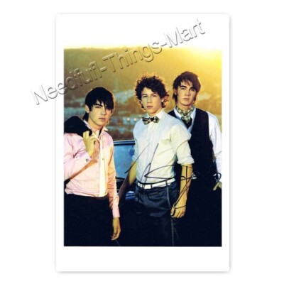 The Jonas Brothers - Joe, Kevin and Nick Jonas - Autogrammfotokarte [AK2]