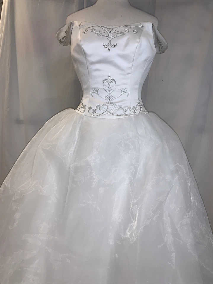 Vestido de novia Moonlight talla 8 nuevo con etiquetas cuento de hadas princesa ajuste venta al por menor $650. ¡NUEVO! Foto 4 de 4