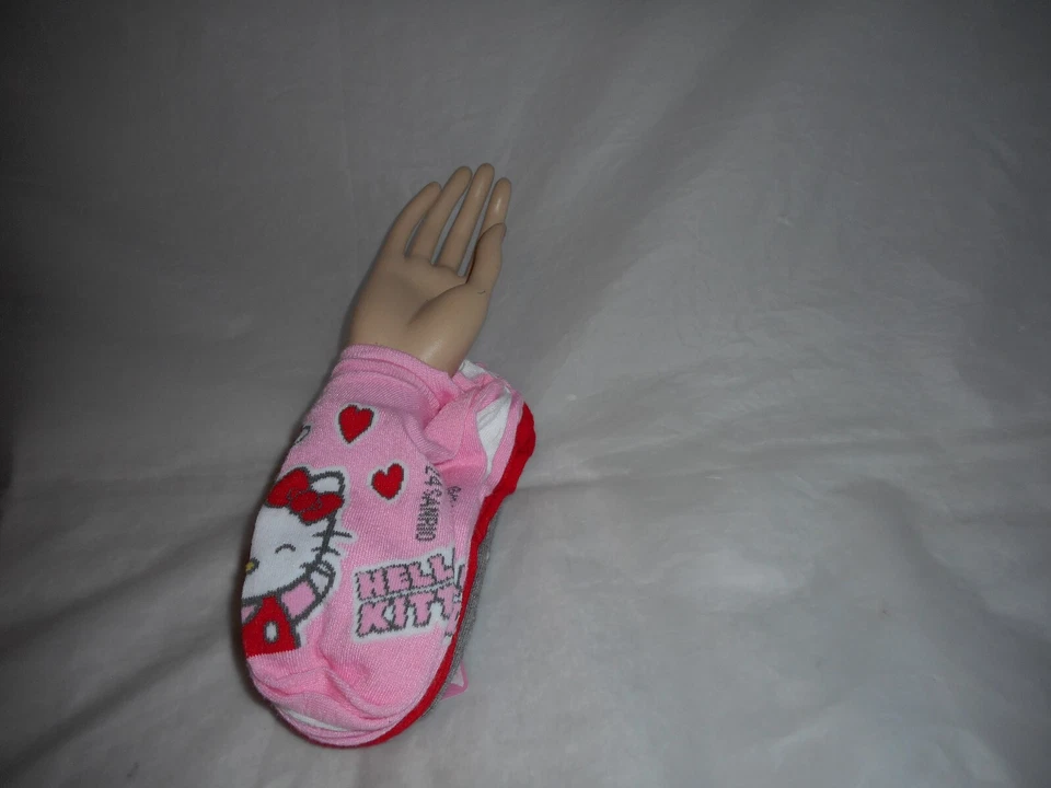 Hello Kitty Women's No Show 5 Pairs Multicolor Socks Size 9-11 - Image 2 of 4