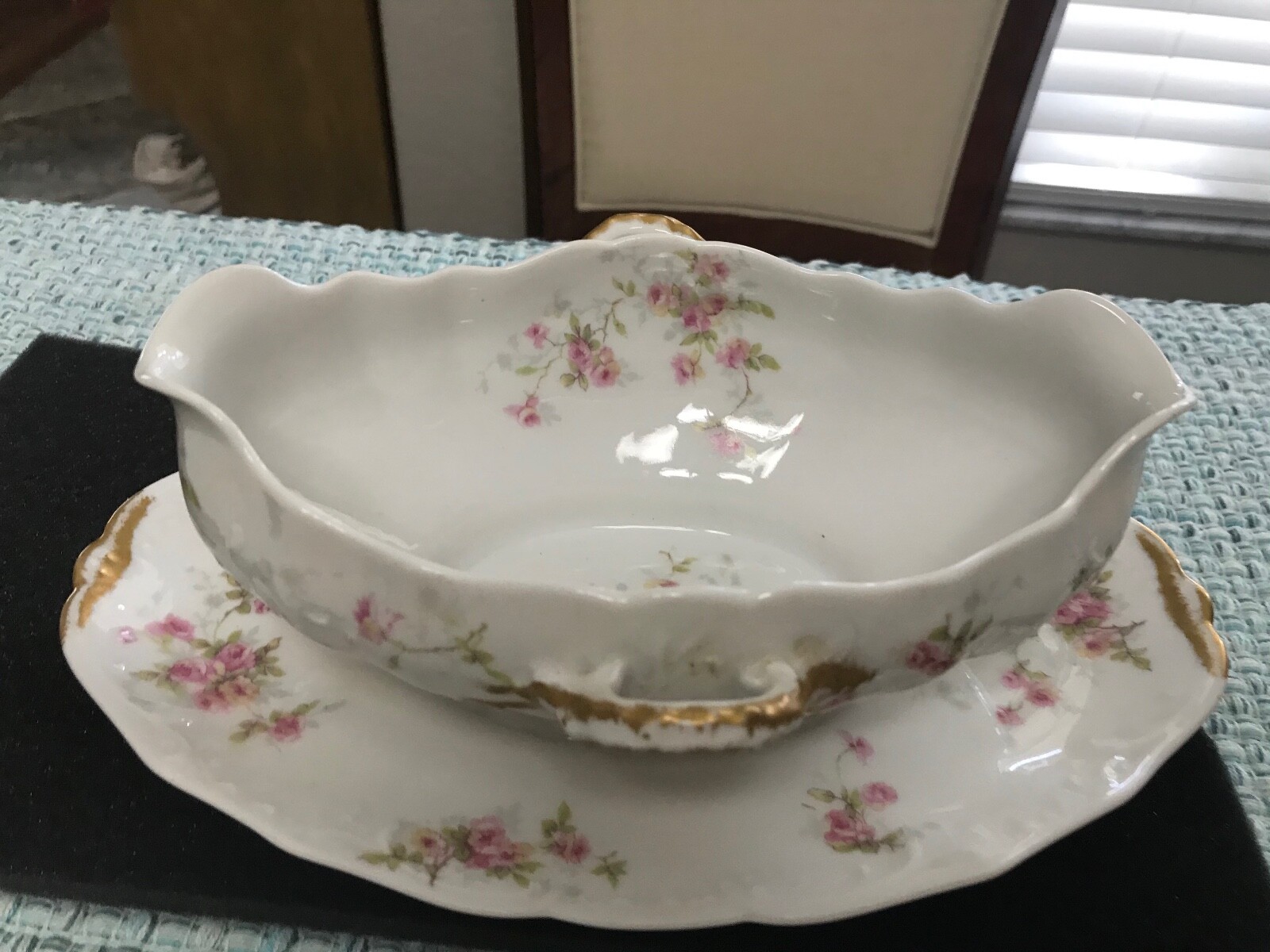Theodore Havilland Limoges France, Schleiger, Gravy boat& plate, Porcelain, Rose