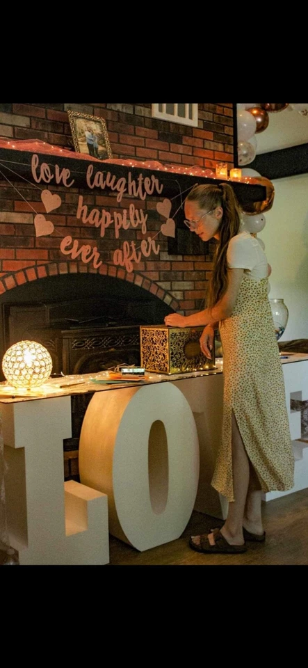 white wedding decorations used - Image 3 of 3