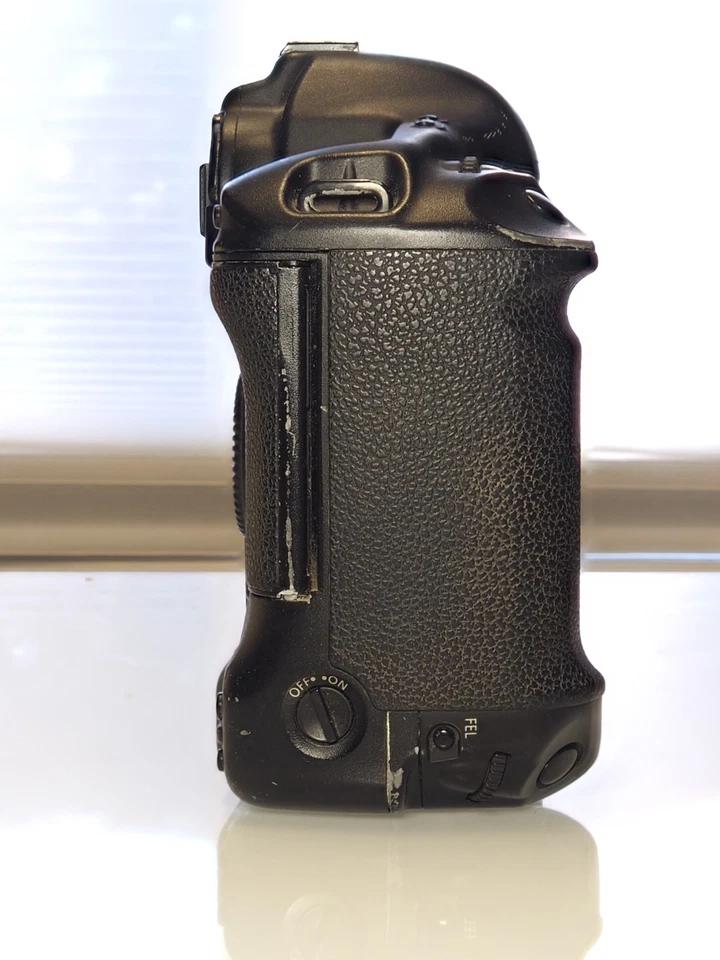 Canon 1D, 4.2 MP, CCD Sensor - Image 3 of 4