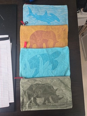 Emirates Airlines Travel Pouches Endangered Species Series 4/8