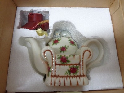 Royal Albert Paul Cardew Old Country Roses Teapot Cat Kitty  Arm Chair
