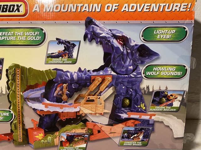 Mattel R1270 Matchbox Wolf Mountain 