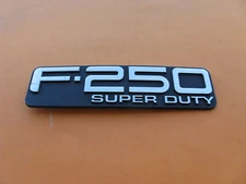 99 00 01 02 03 04 FORD F-250 XLT SUPER DUTY SIDE EMBLEM LOGO BADGE SYMBOL A38219