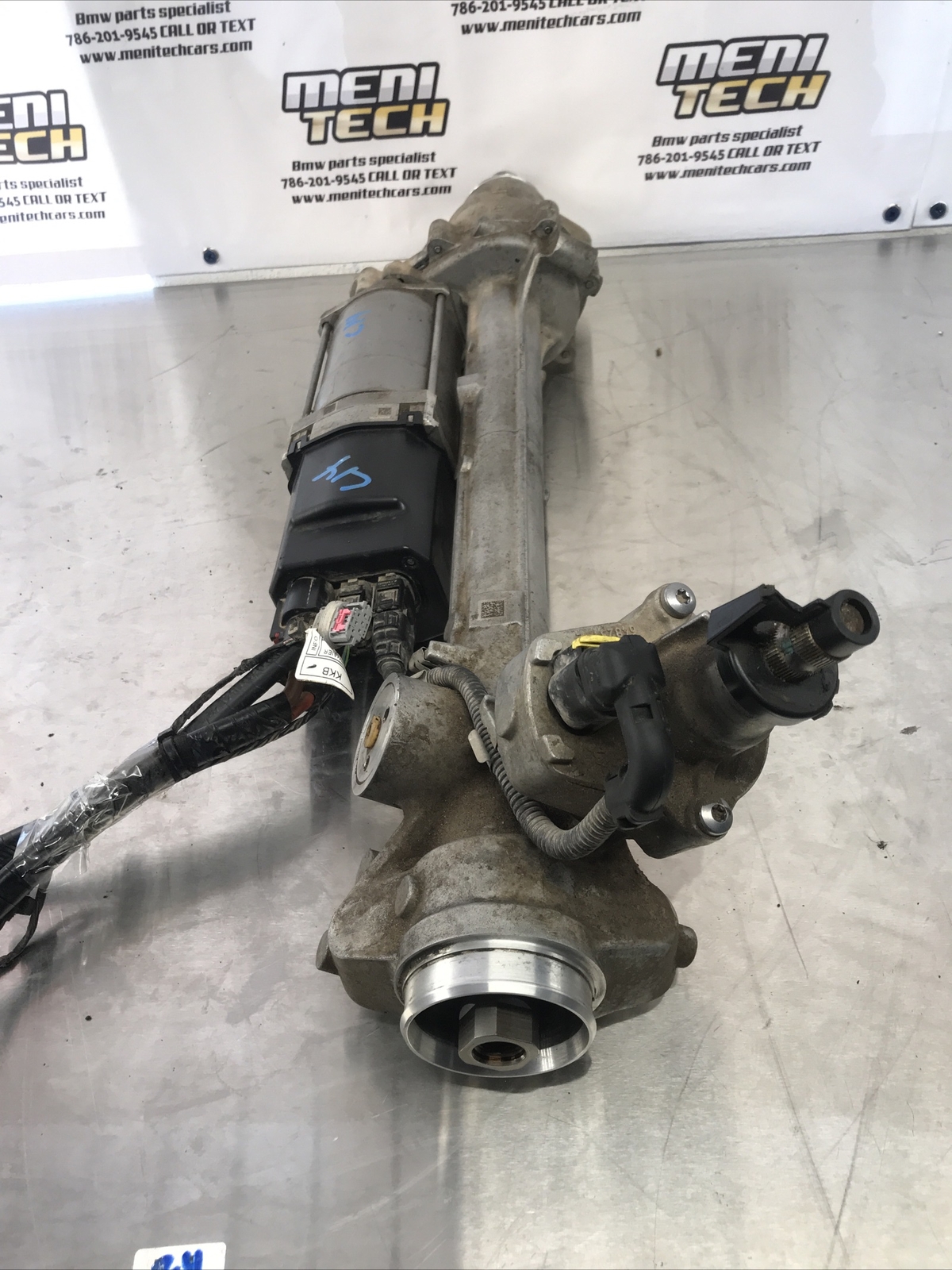 2013 BMW Steering gear electric X3 F25 OEM 3210 6858719 RACK 