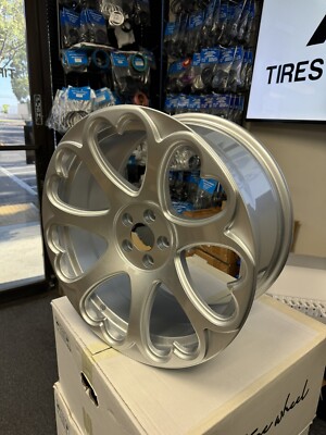 Heritage KOKORO MonoC Wheel Rim 5x100 18 .5 inch Heart Silver