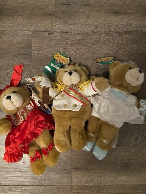 Gibsons UK Nutcracker bears RARE still have tags