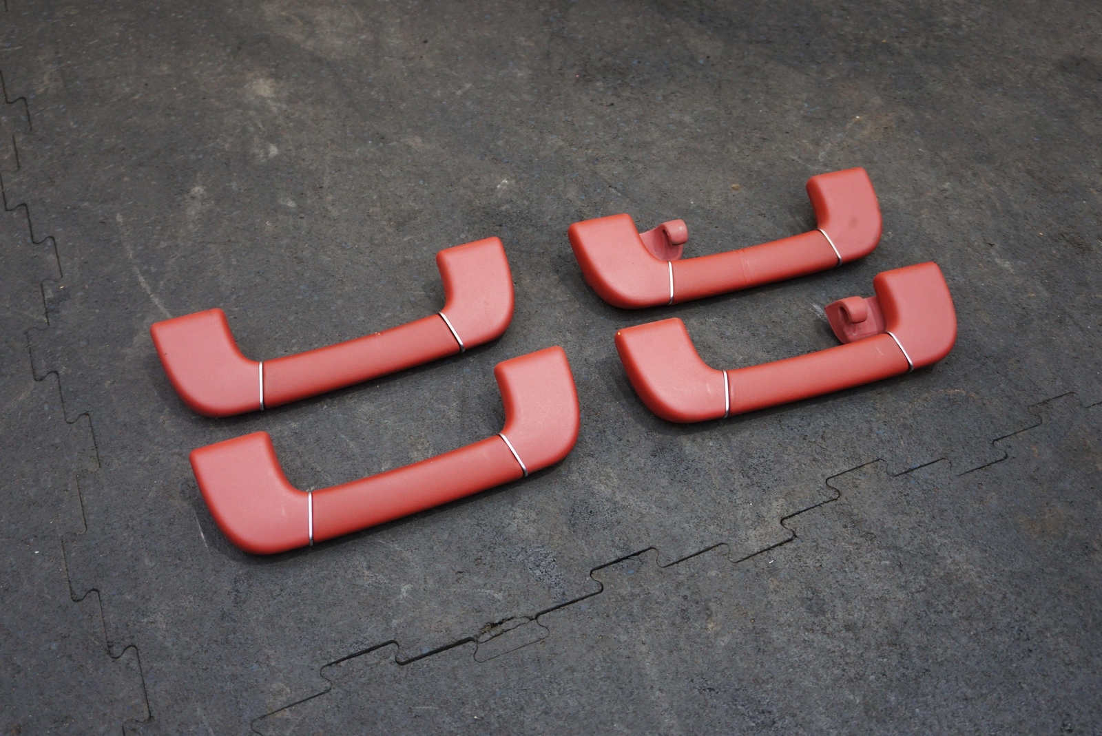 Set Front & Rear Roof Grab Handle Grip Hotspur Red OEM Bentley Bentayga 2016-20