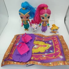 Shimmer And Shine w/ Talking Magic Flying Carpet moves & sounds w/ Nahal & Tala