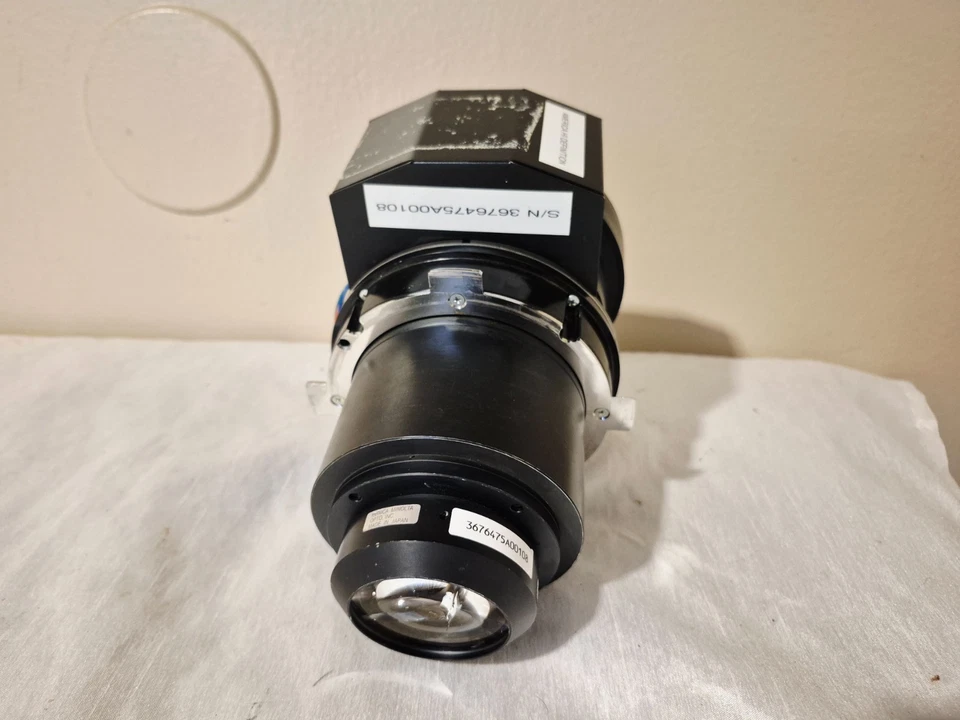 Christie 1.8-2.5:1 0.94" SXGA+ 0.94" HD Projector Lens Parts Or Repair - Image 3 of 4
