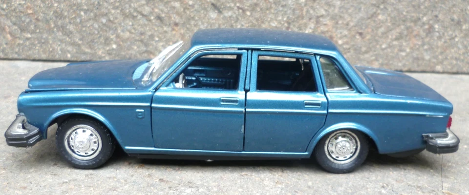 VOLVO 164-E POLISTIL S20 SCALA 1/25 SENZA CONFEZIONE - Immagine 2 di 4
