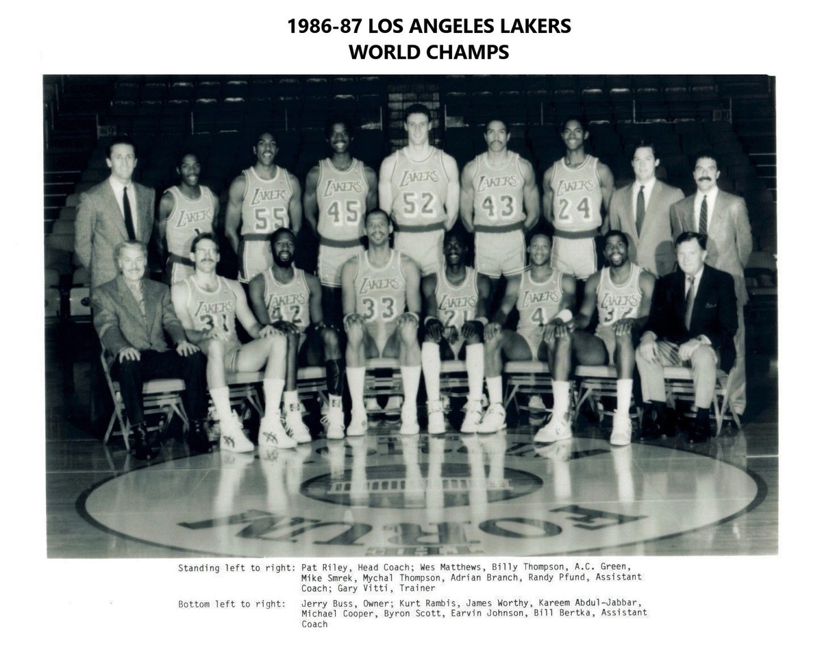 1986-87 LOS ANGELES LAKERS 8X10 TEAM PHOTO BASKETBALL