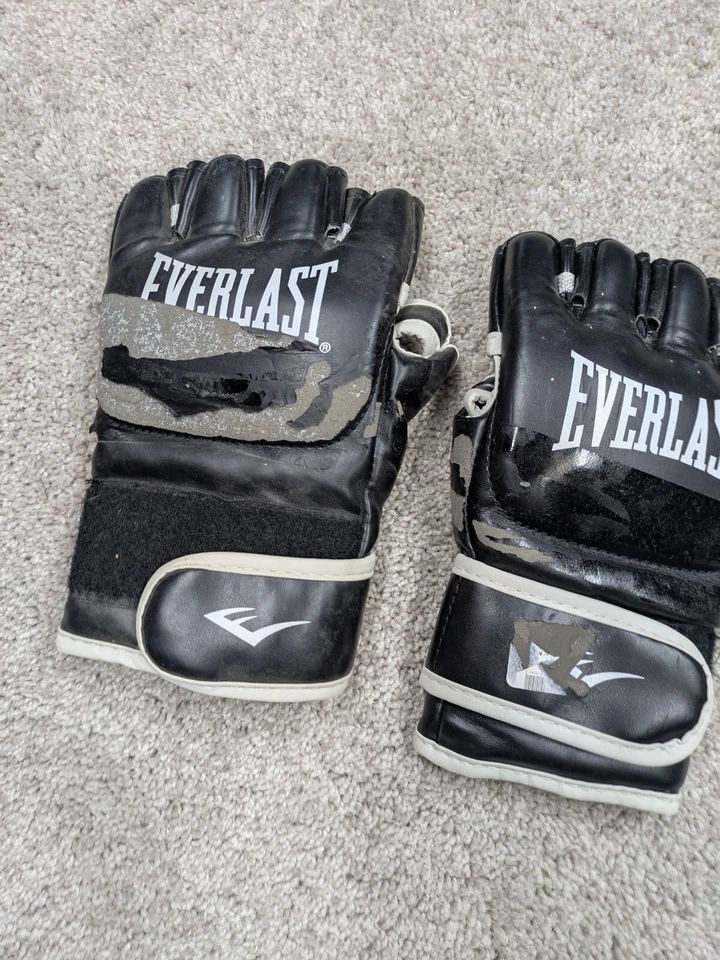 Everlast MMA Grappling Gloves Mens L/XL Black Kickboxing Boxing Padded Fingered  - Image 2 of 4