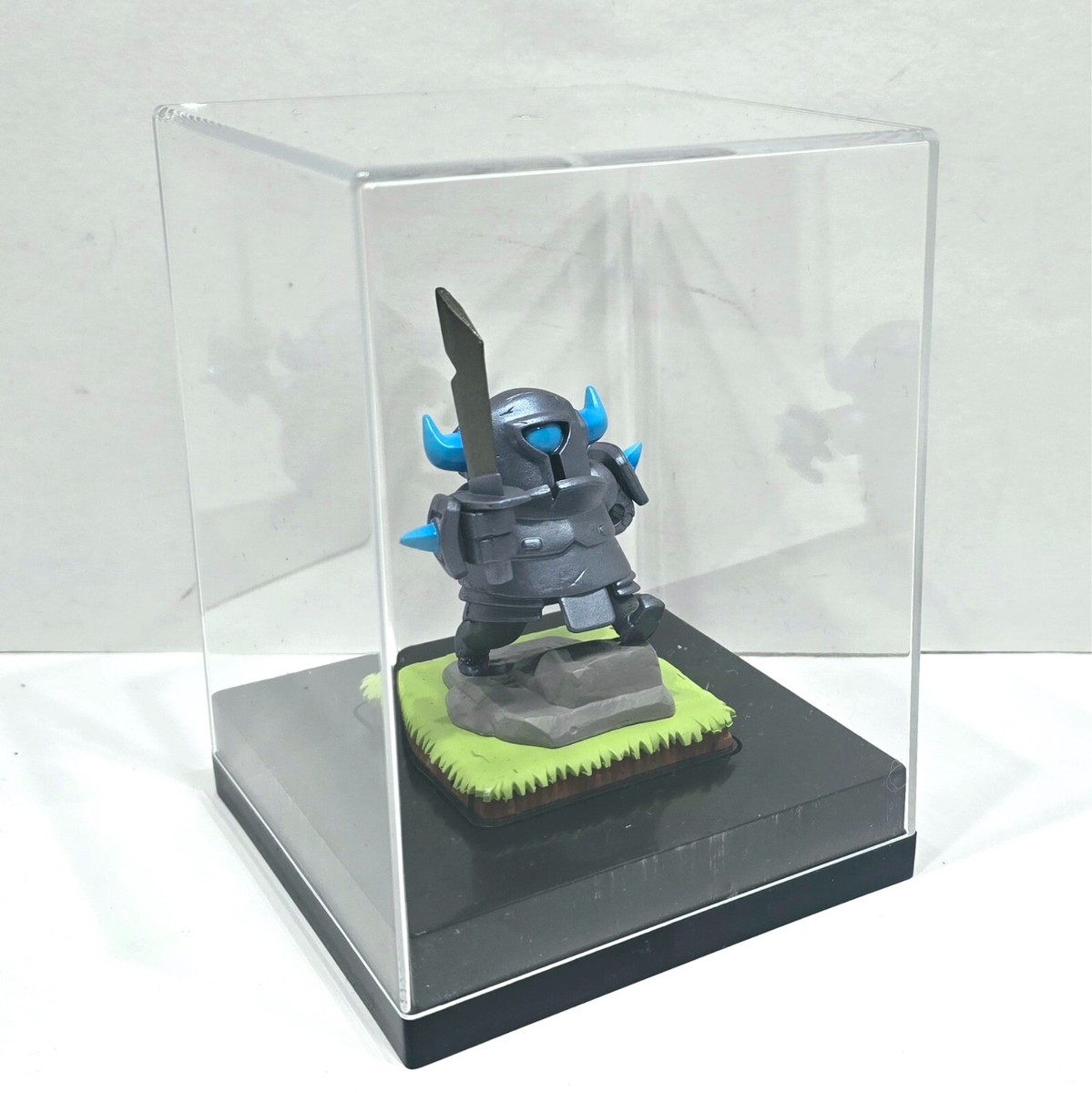 Clash Royale Mini P.E.K.K.A. Figure - of Clans Supercell