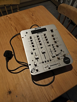 Gemini Ps-676i Mixer mit Sampler