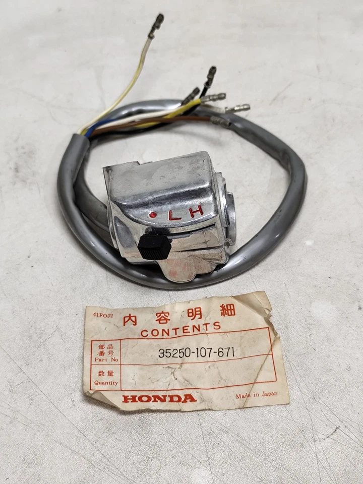 Interruptor de iluminación (derecha) Honda CB100 CL100 CL125 CB125 NOS genuino P/N 35250-107-671 Foto 2 de 4