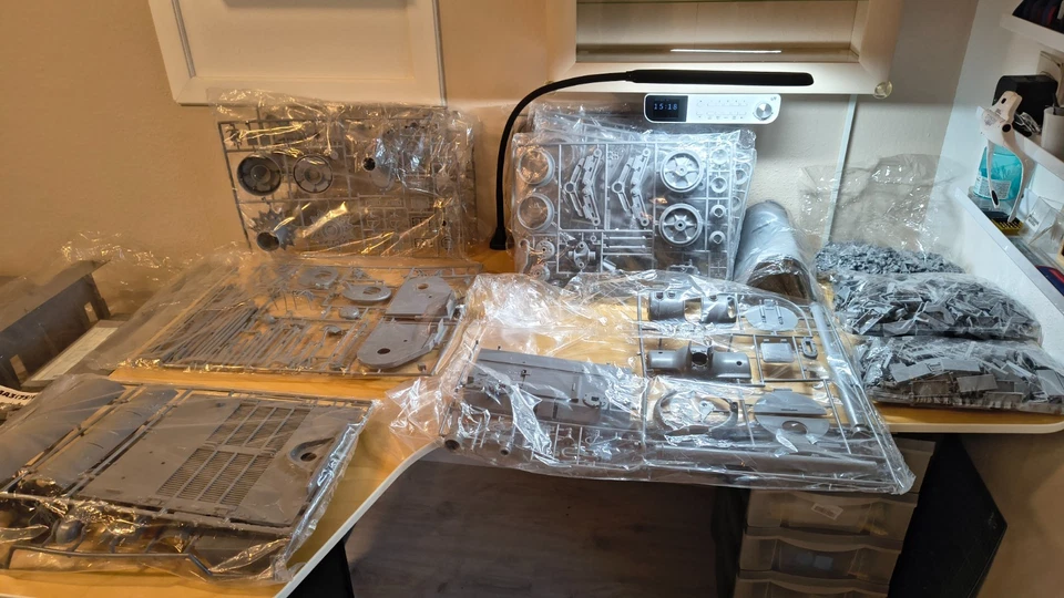 Dragon 1:6  75051 M4A3(75)W Sherman WW2 US Panzer Neu Ungebaut - Bild 2 von 4