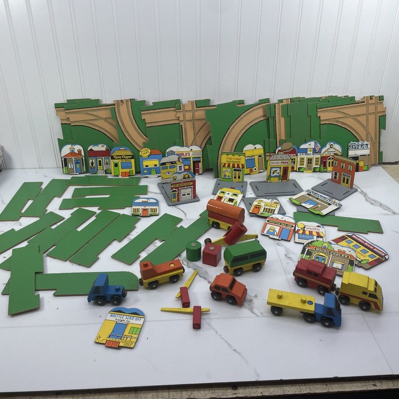Vintage Brio Train Set Wood Cars Trains Buildings Station 70 Pcs Huge Lot RARE