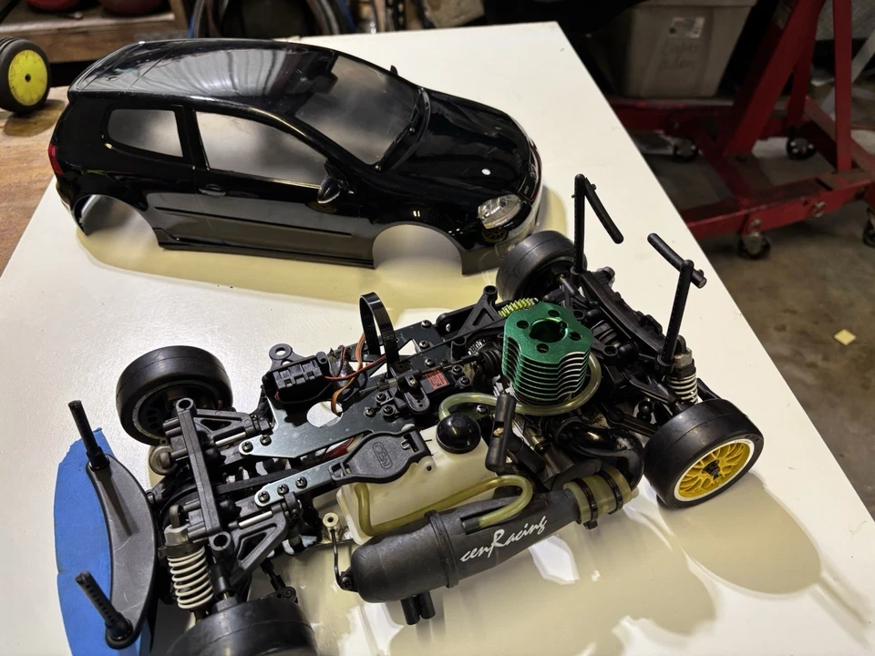 CEN RACING CT4S NITRO 1/10 AWD On-Road Touring Car W/ Engine & Body Roller CT5 - Image 2 of 4