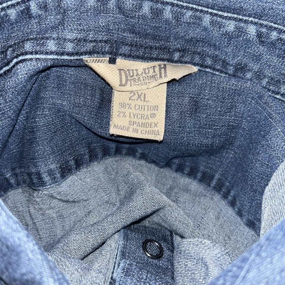 Camisa jeans azul Snap On Duluth Trading Co tamanho 2X - Imagem 4 de 4