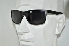 Used DUCO DC8206 61-15-139 Black Carbon Fiber Gray/Polarized Mens Sunglasses