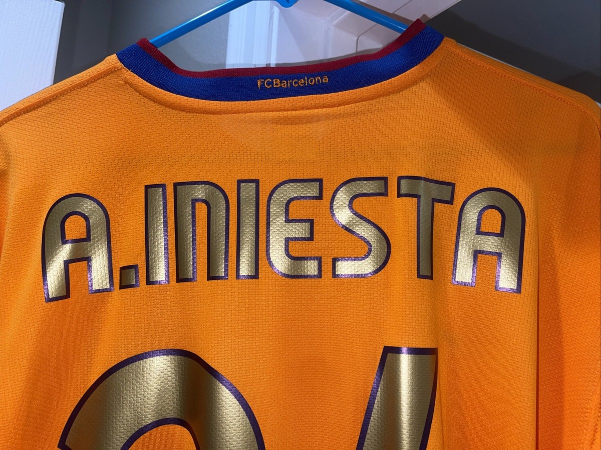 超レア！！ A. Iniesta Bodega スポーツウェア 赤/黄色 NIKE XL Iniesta #24 FC Barcelona 2006-2008 Away Soccer