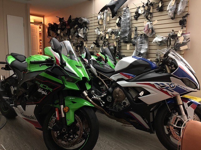 10/8 YO3様　6台 カワサキ（KAWASAKI）2006年 Ninja ZX-10R・フルモデルチェンジ