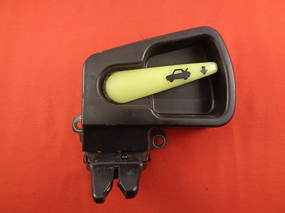 03 08 Toyota Corolla Trunk Latch Manual Lock Actuator Deck Lid 64610 02071 Oem Ebay