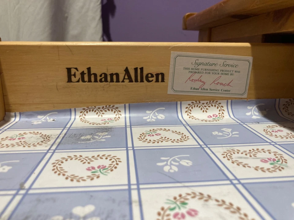 Ethan Allen writing desk - Image 4 of 4