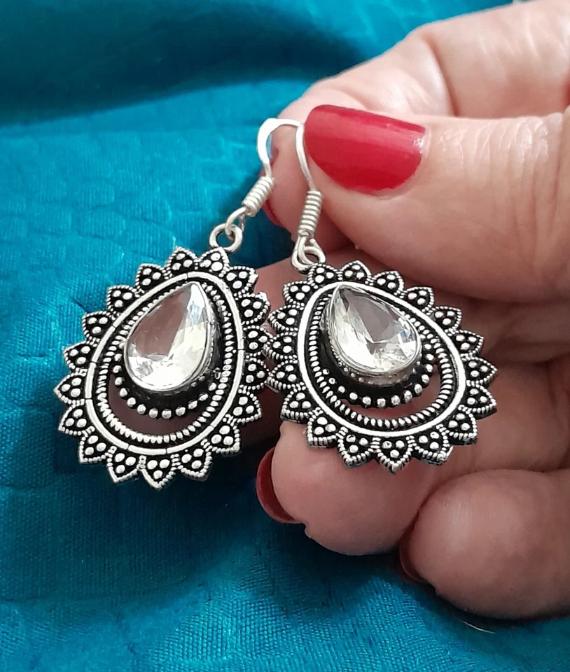 ORECCHINI ORIENTALI GOCCIA ARGENTO 925 CON TOPAZIO BIANCO NATURALE SFACCETTATO - Immagine 3 di 4