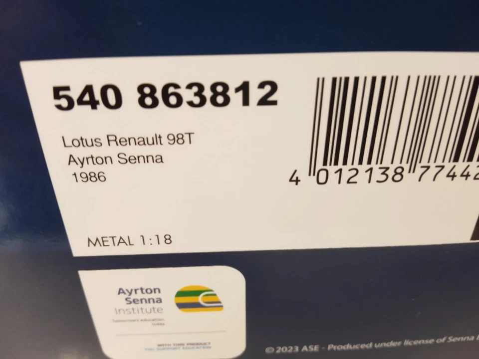 Minichamps Lotus Renault 98T #12 Ayrton Senna 1986 1/18 540863812 - Bild 3 von 3