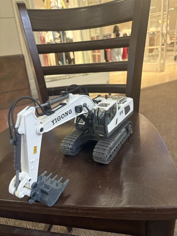 Nuevo 1:20 excavadora 2,4 GHz RC vehículo de construcción 11 canales sonido y faros Foto 2 de 4